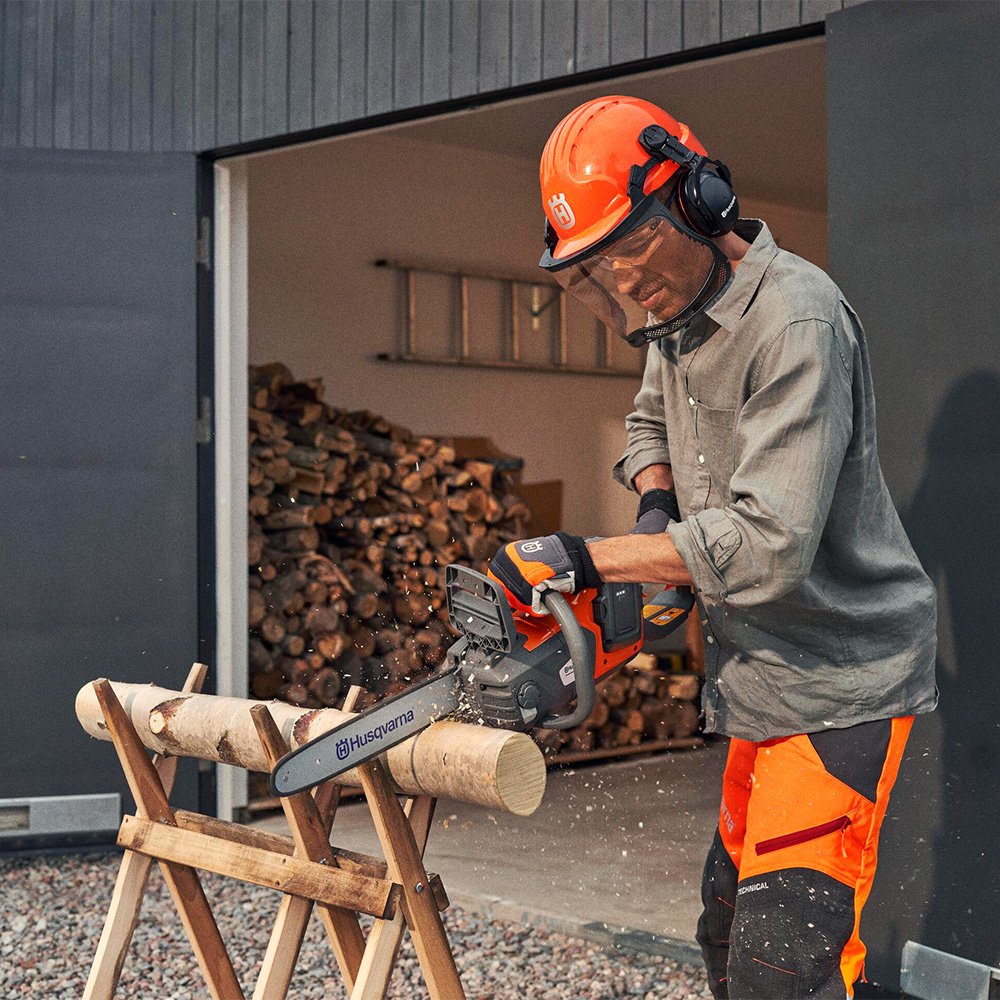 Produktabbildung: Husqvarna - 225i 14 Zoll inkl. Akku und Ladegerät